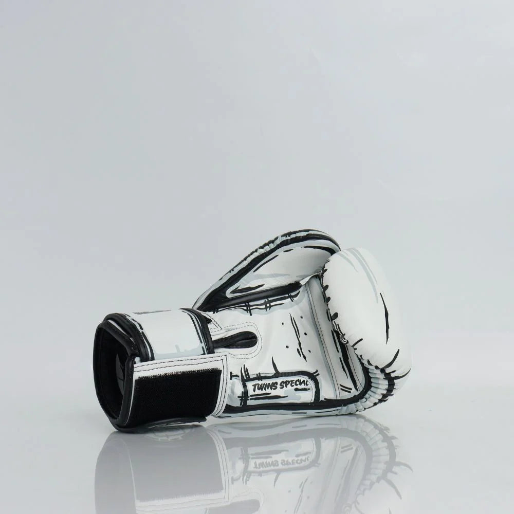 Twins Special "Comic" Edition: Punch Like a Superhero